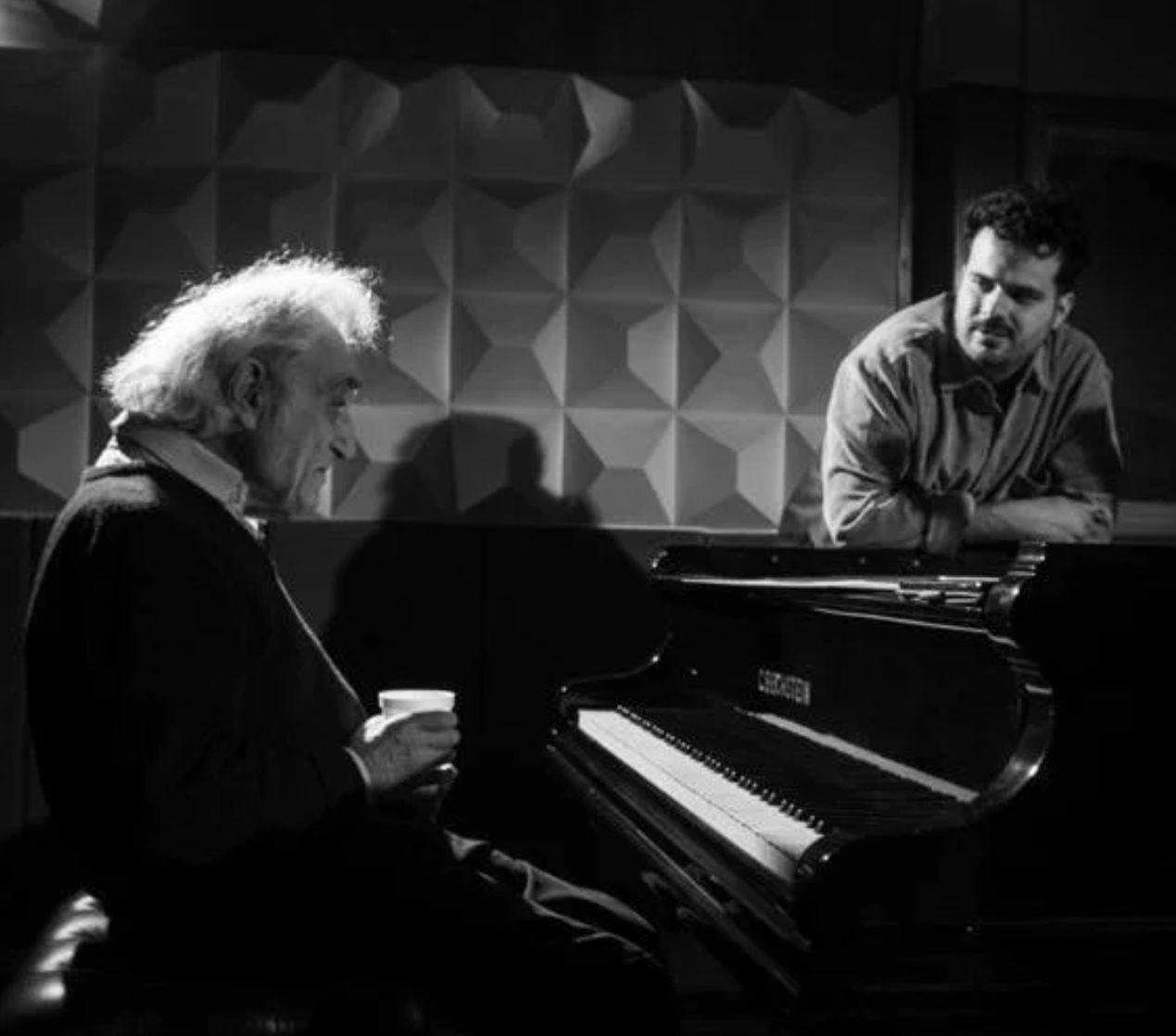 Disco “DUAL” dirigido por Camilo Aliaga reúne adestacados pianistas nacionales y debuta en el FestivalTeatro a Mil junto al maestro Valentín Trujillo