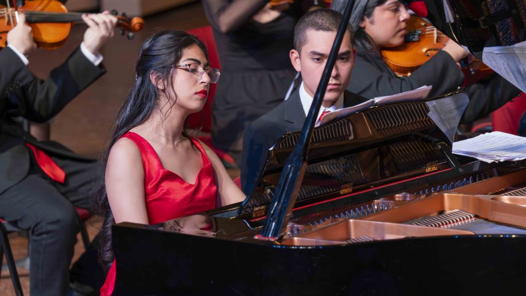 Pianista de la OSJR Atacama perfecciona sus estudios en Universidad Fryderyk Chopin en Polonia