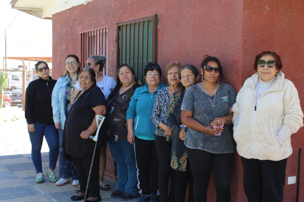 Charlas sobre liderazgo femenino con enfoque comunitario realizaron en junta de vecinos de Paipote